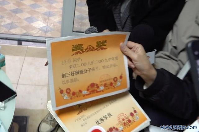 讼师谈家门口罹难女子家属遭网暴 聚积暴力加重家属灾祸